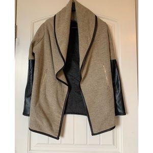 Faux leather sleeve collar jacket